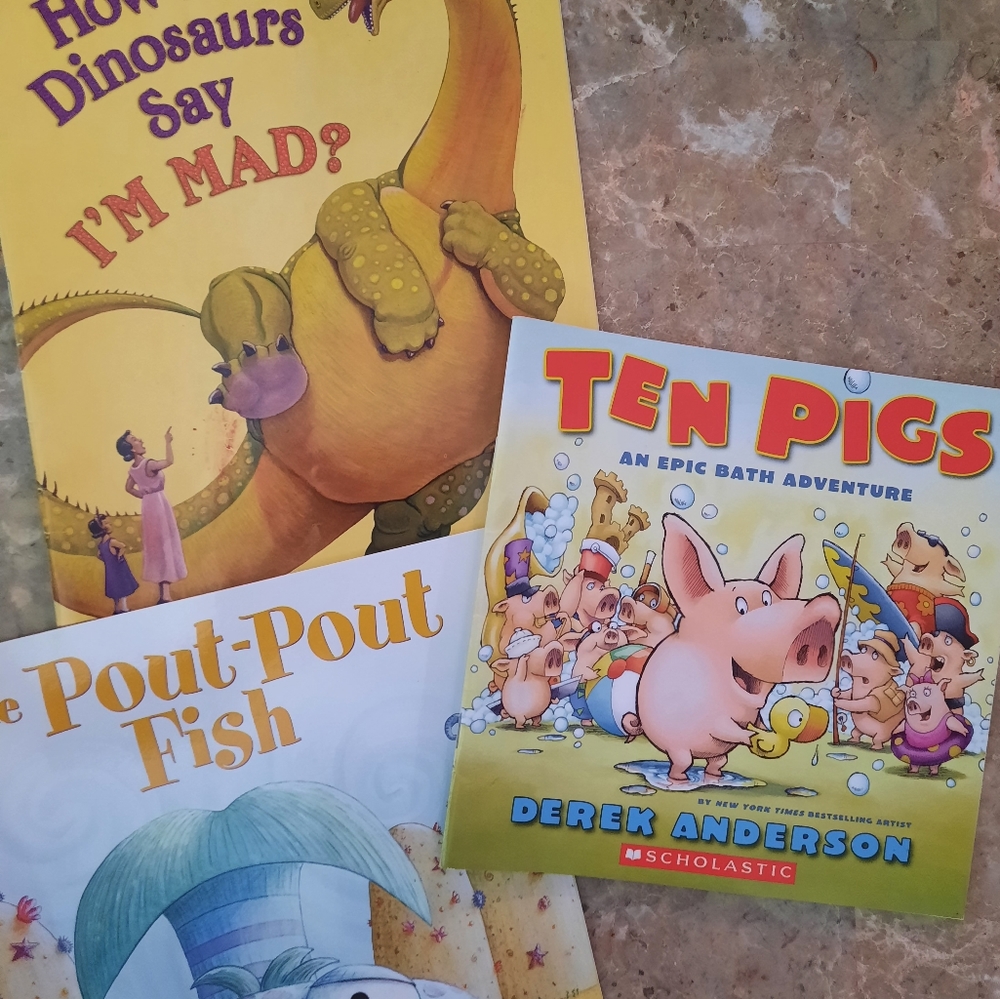 Assorted book bundle - Picture 4 of 8